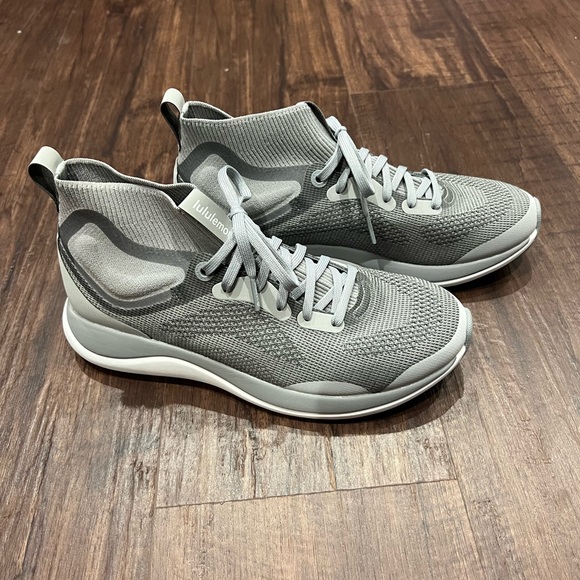 Grey lululemon tennis shoes. Size 9 - Picture 1 of 6
